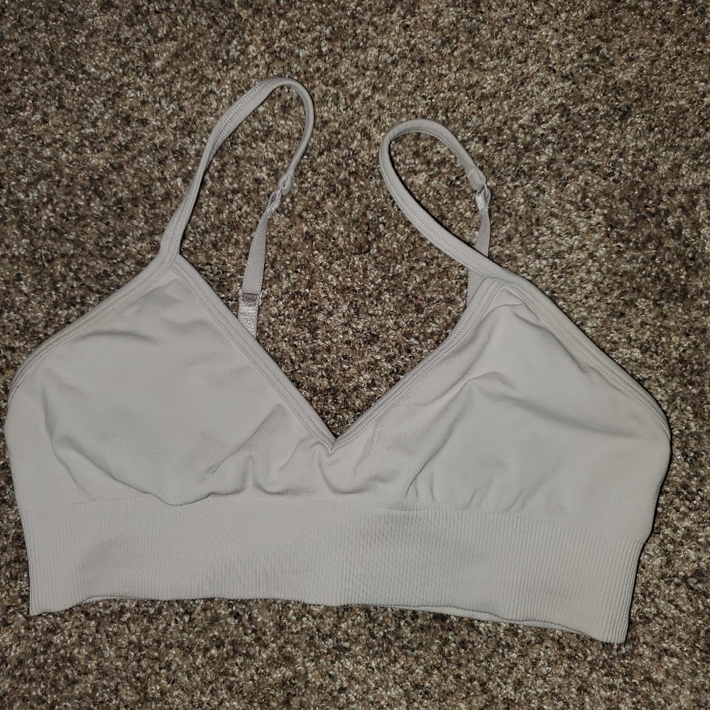Lululemon sports bra off white